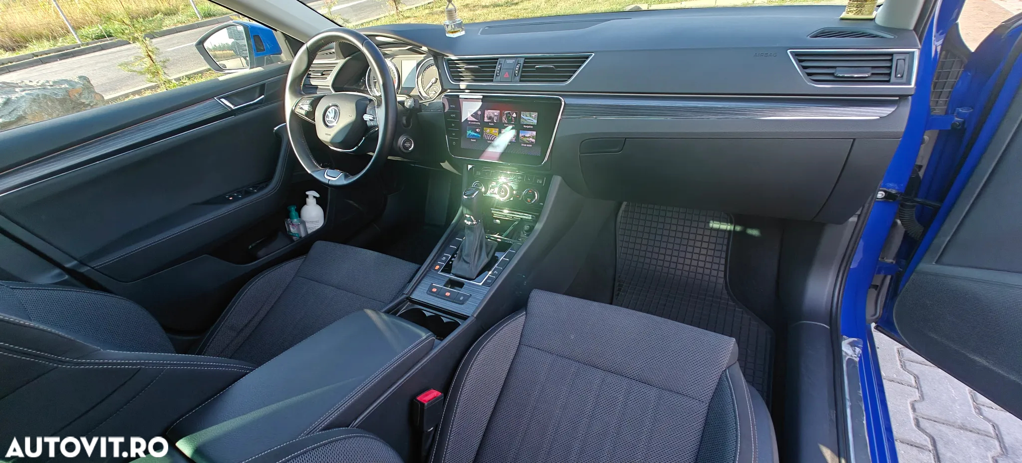 Skoda Superb ver-2-0-tdi-dsg-style - 3