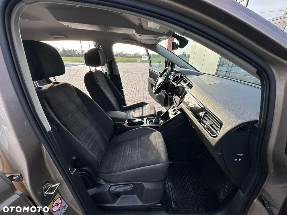 Volkswagen Touran 1.4 TSI BMT Highline DSG - 16