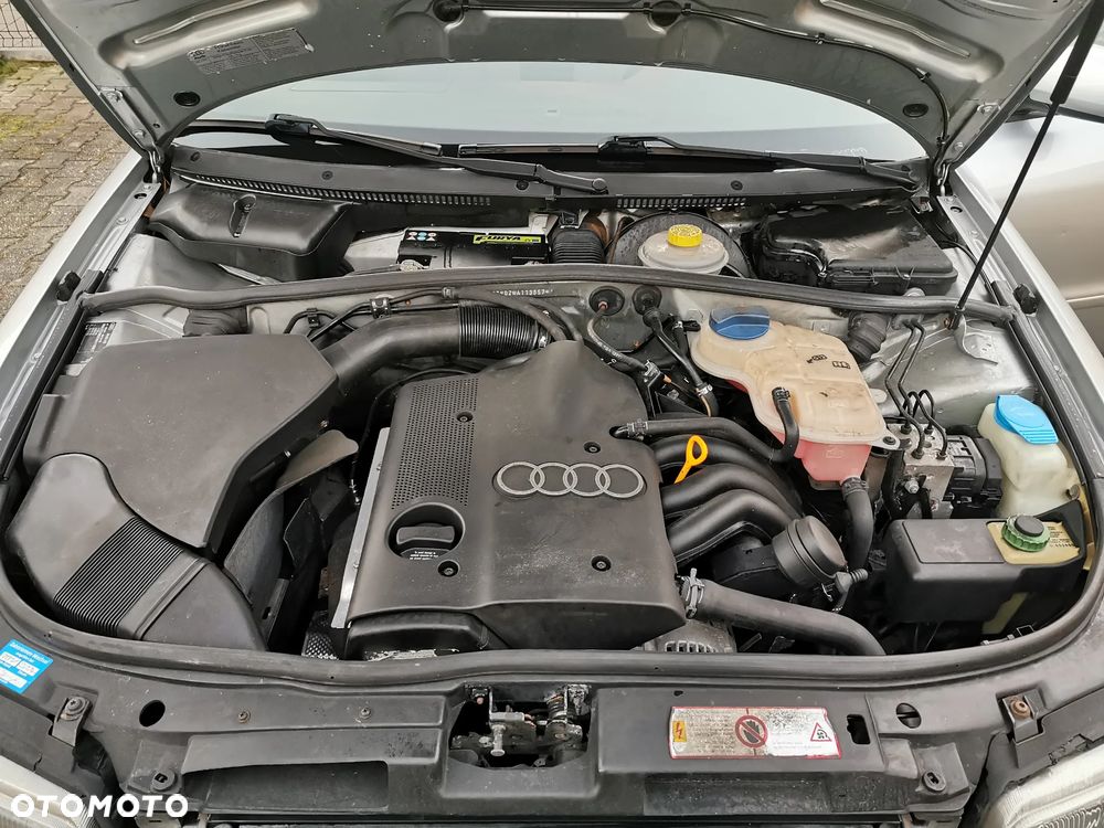 Audi A4 Limousine - 32