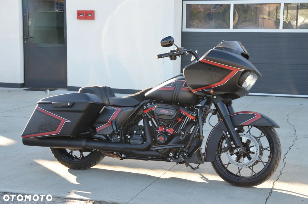Harley-Davidson Touring Road Glide - 25