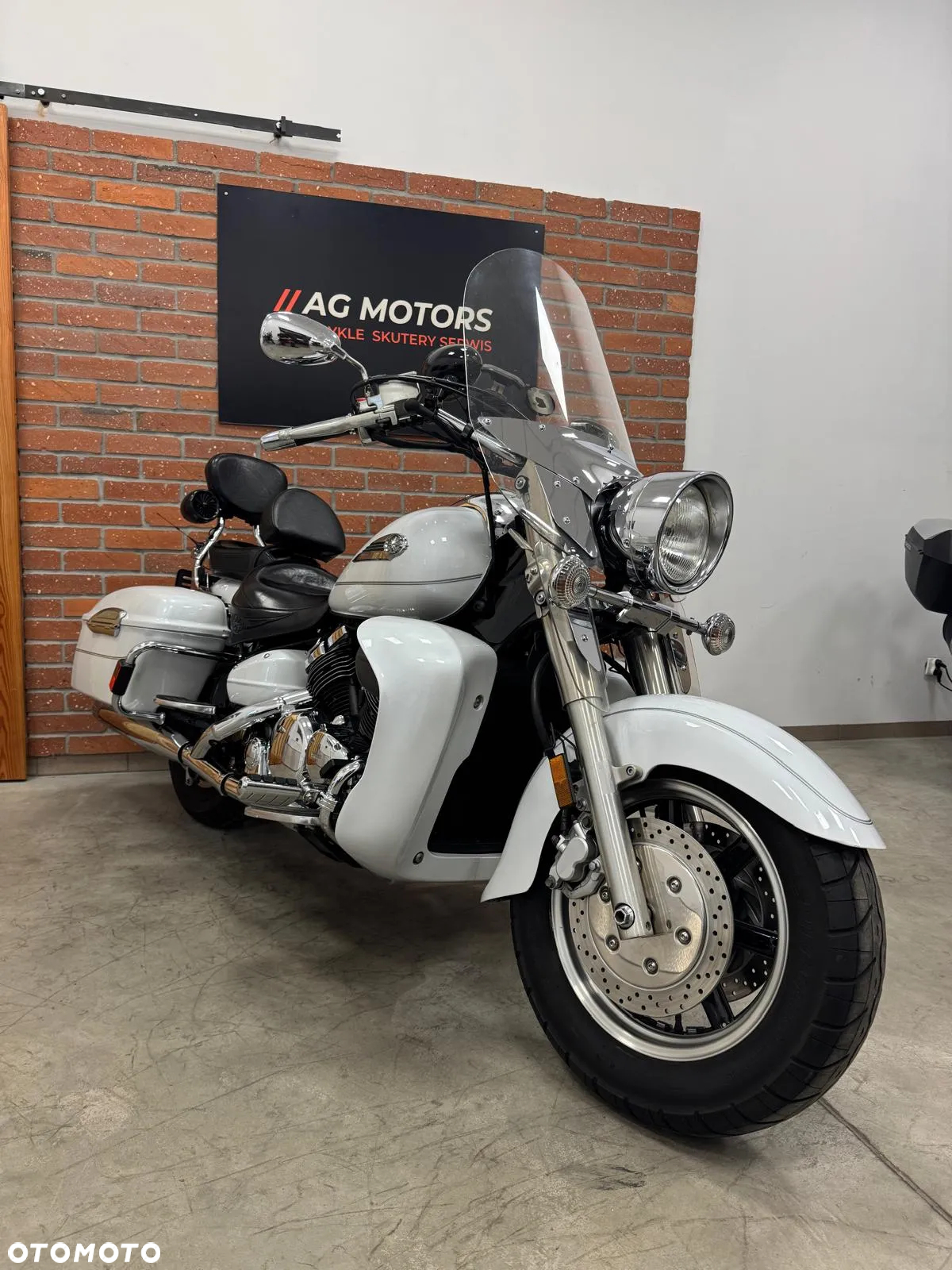 Yamaha XVZ - 3