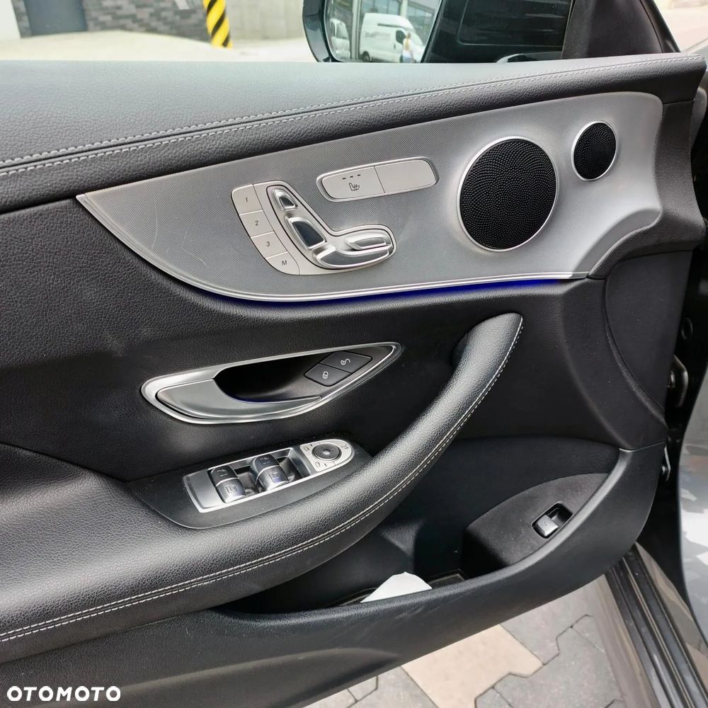 Mercedes-Benz Klasa E 300 d Coupe 9G-TRONIC - 7