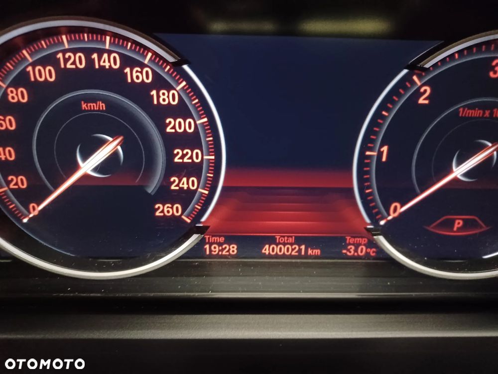 BMW Seria 5 535d xDrive - 30