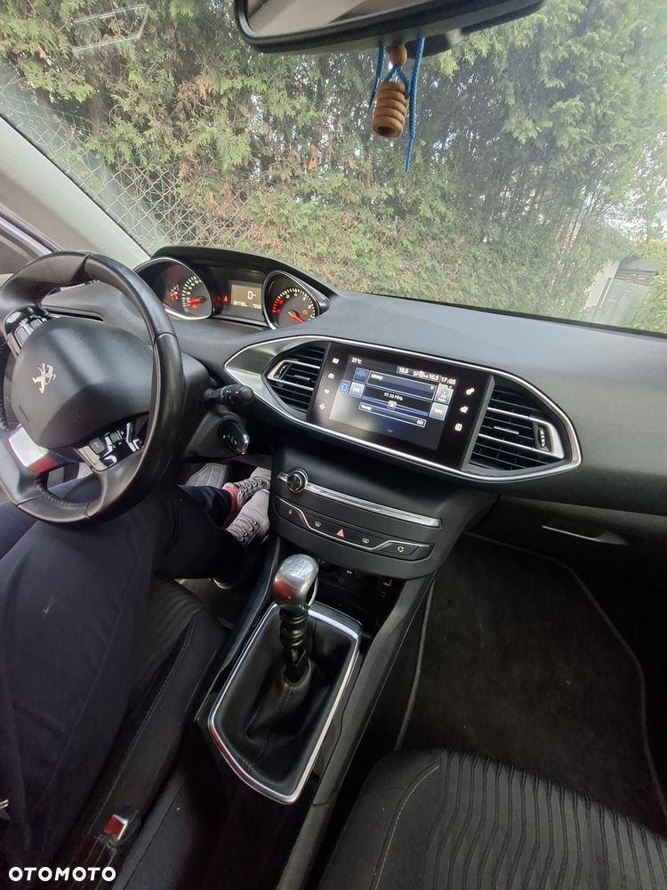 Peugeot 308 1.6 THP Allure - 9