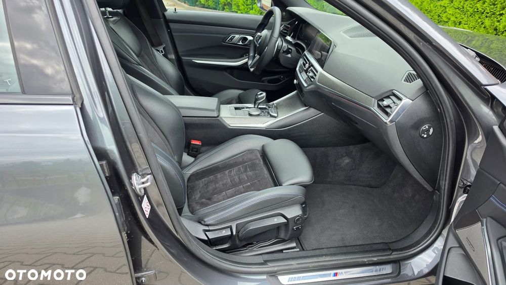 BMW Seria 3 330e M Sport - 7