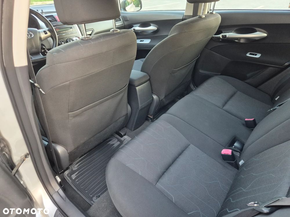 Toyota Auris 1.6 Luna - 18
