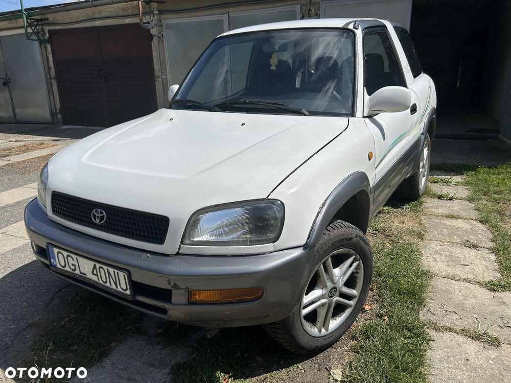 Toyota RAV4 - 1