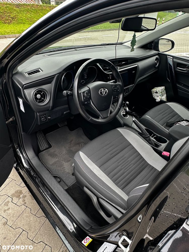 Toyota Auris - 24