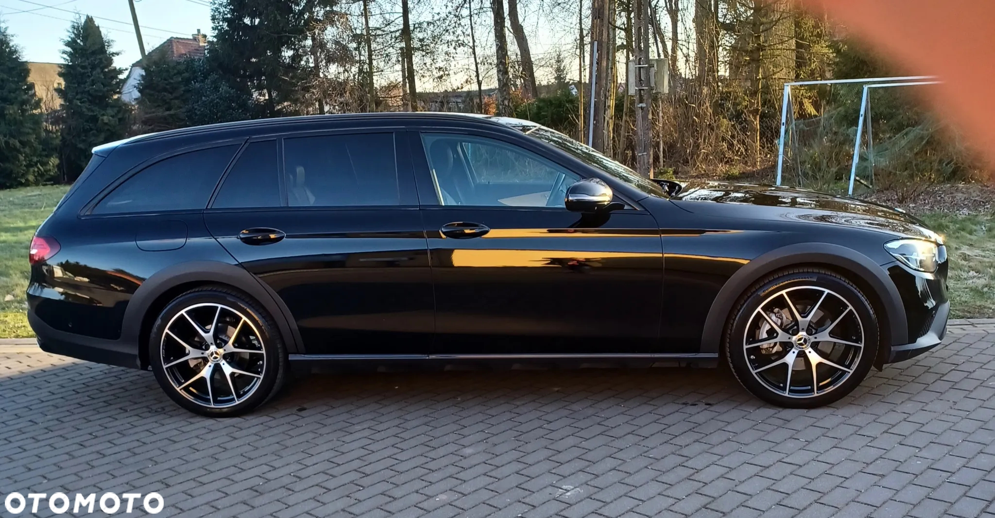 Mercedes-Benz Klasa E 220 d 4Matic T All-Terrain 9G-TRONIC Avantgarde - 4