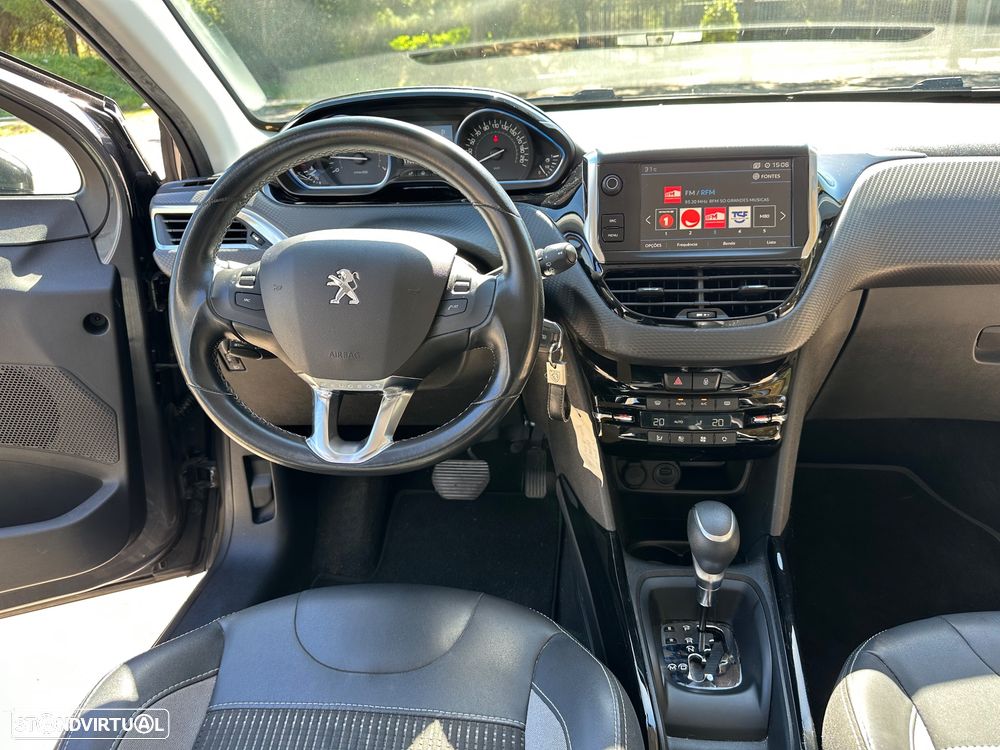 Peugeot 2008 1.2 PureTech Allure EAT6 - 16