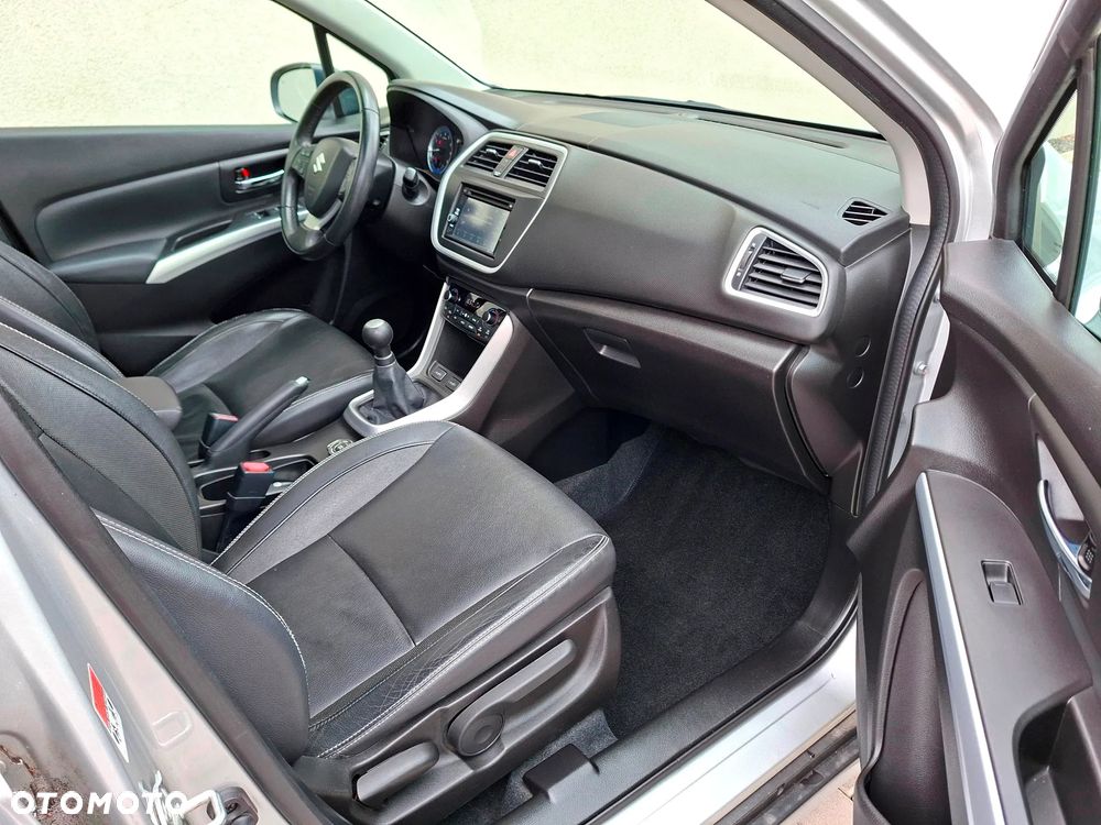 Suzuki SX4 S-Cross 1.6 VVT 4x4 Comfort - 20