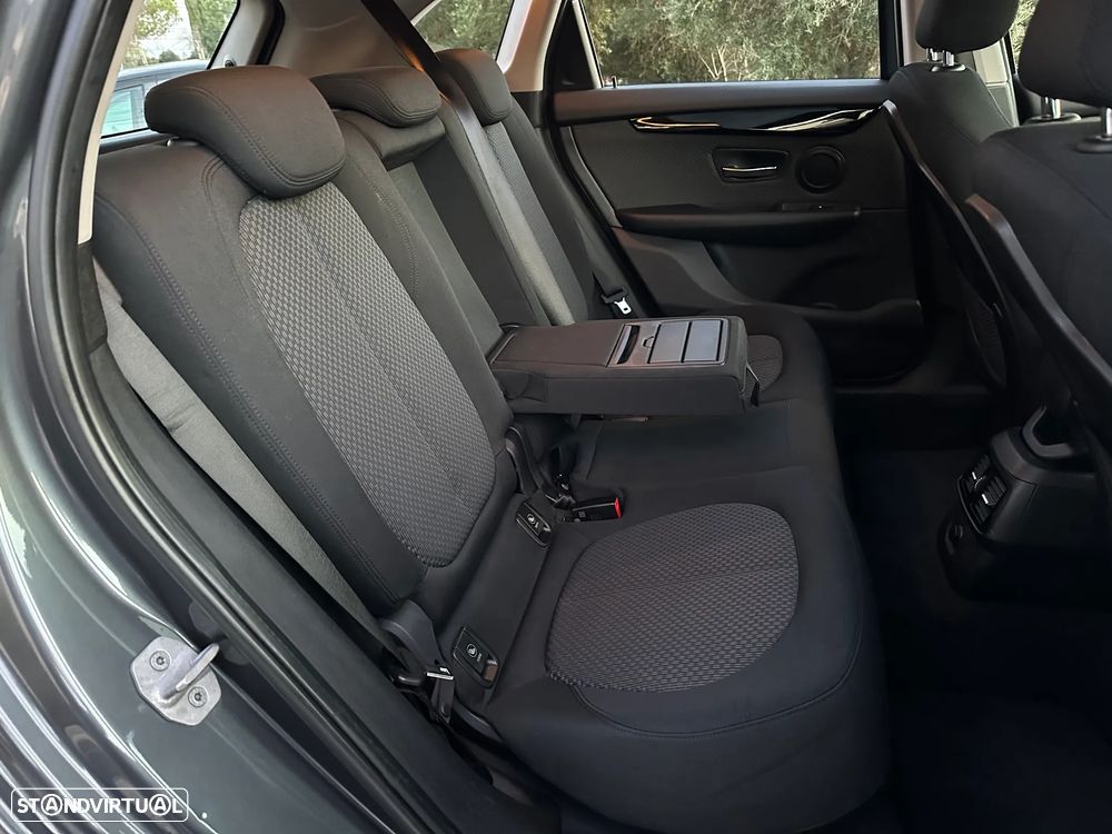 BMW 218 Active Tourer d Advantage - 9