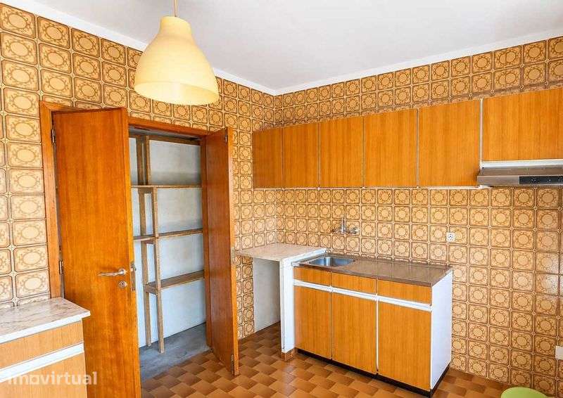 Apartamento T2+1 para Renovar | Cidade Jardim, Maia - Grande imagem: 3/12
