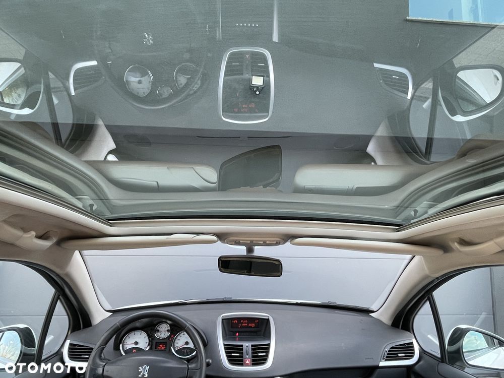 Peugeot 207 120 VTi Automatik Premium - 24