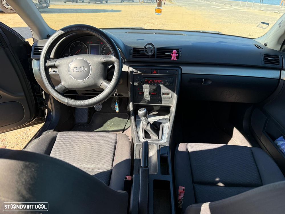 Audi A4 Avant 1.9 TDI m6 - 38