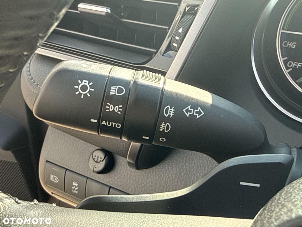 Toyota Camry 2.5 Hybrid Executive CVT - 22