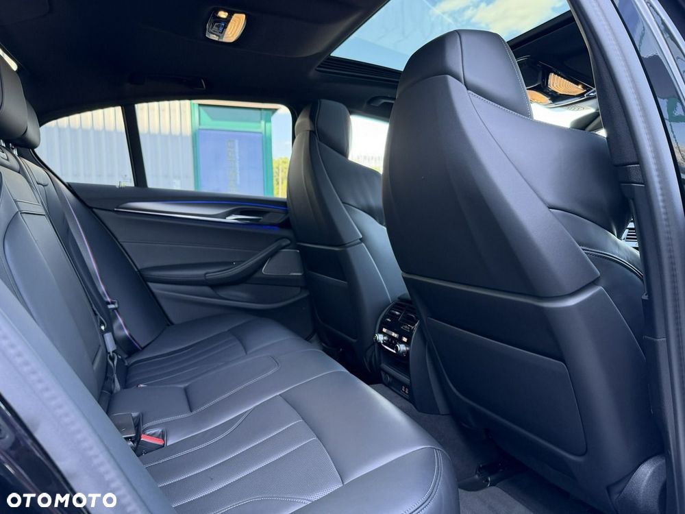 BMW M5 Competition - 22