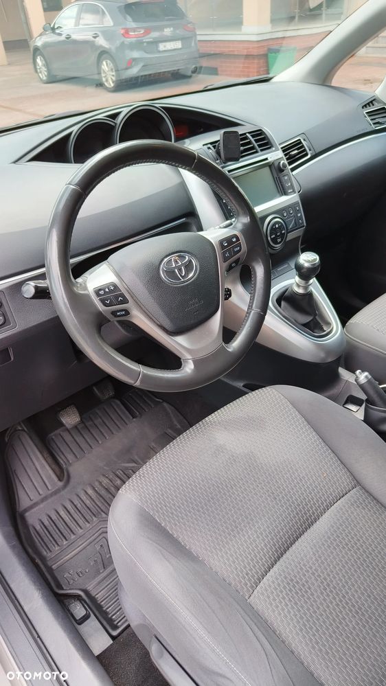 Toyota Verso 1.6 D-4D Active 7os - 11
