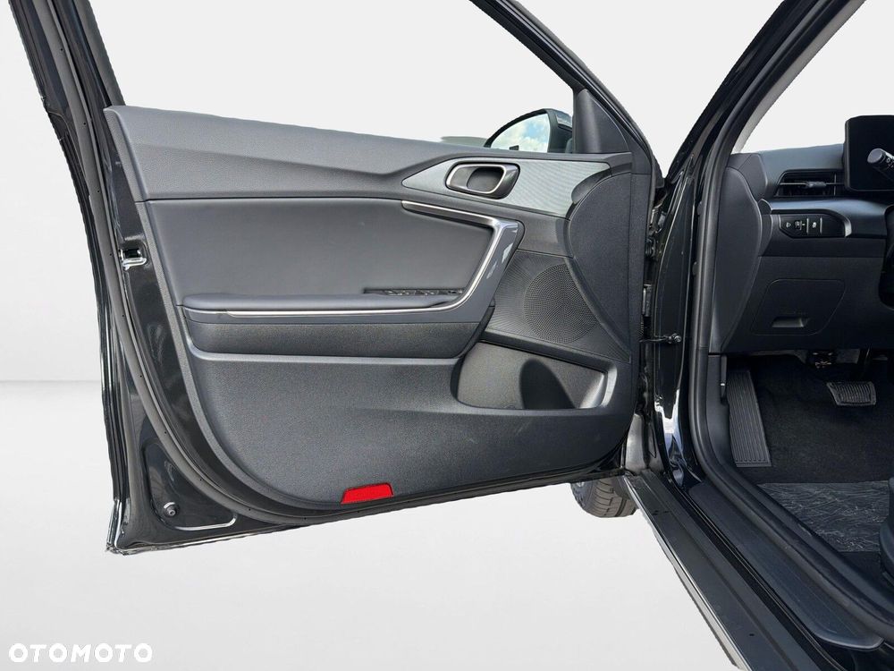 Kia XCeed 1.6 T-GDI M DCT - 11