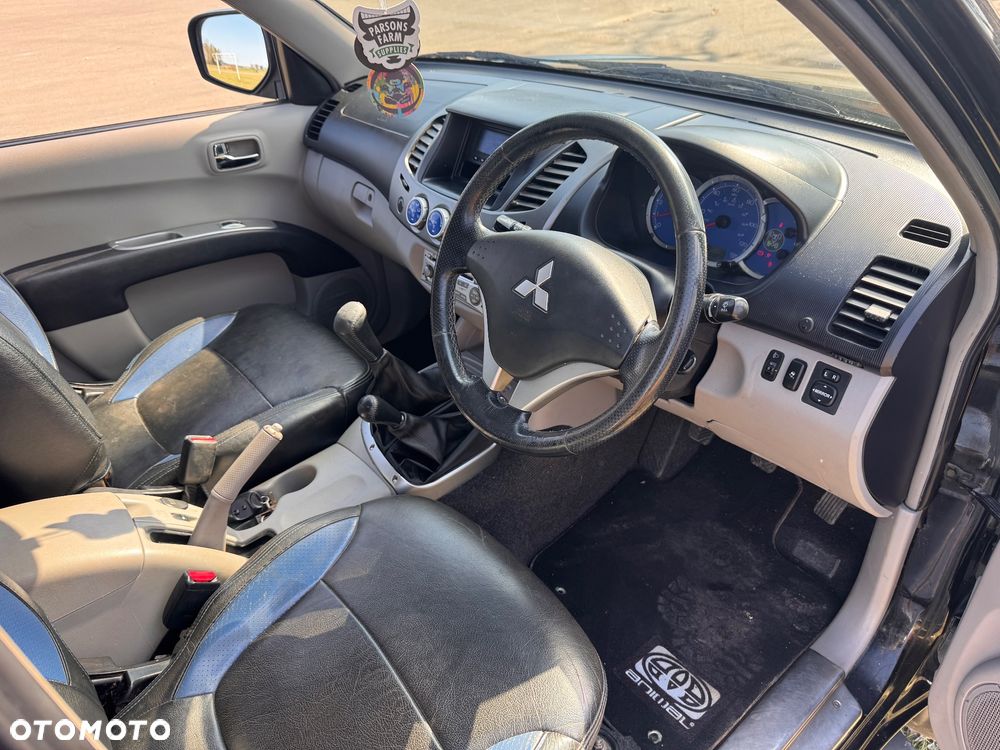 Mitsubishi L200 2.5 DID Intense + HP - 10