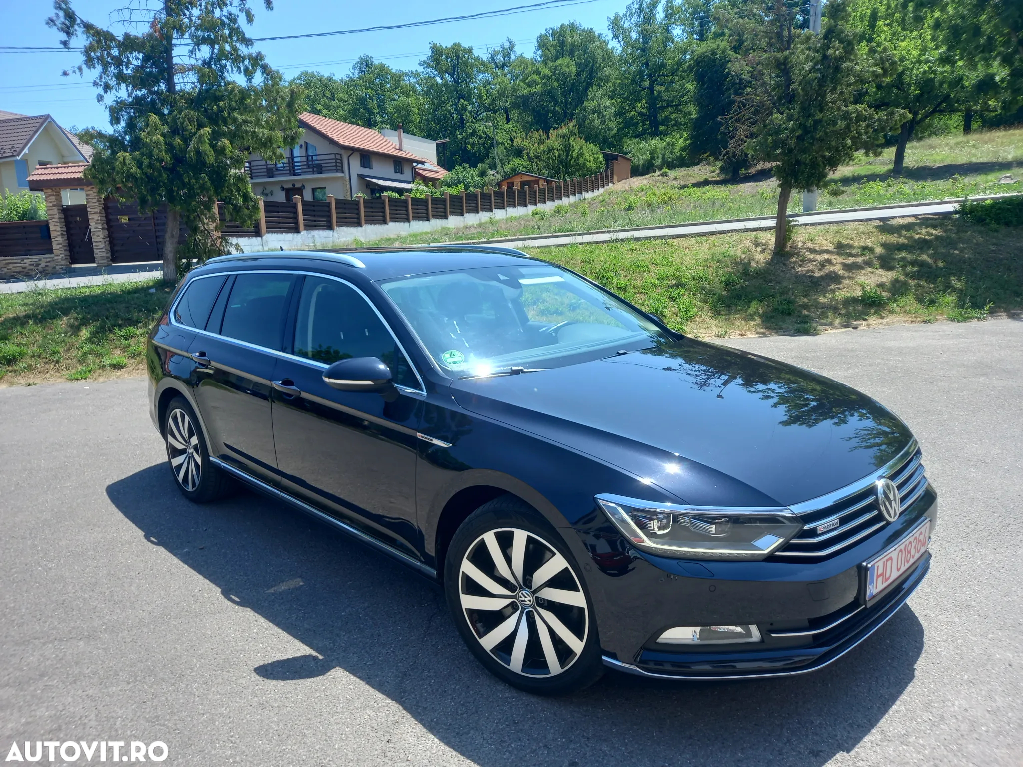 Volkswagen Passat Variant 2.0 TDI DSG 4Motion Highline - 23