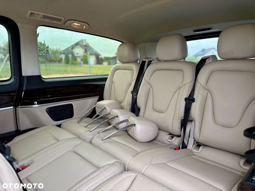 Mercedes-Benz Klasa V 300 d lang 9G-TRONIC Exclusive Edition - 36