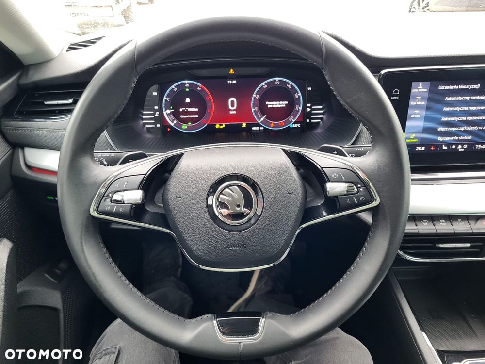 Skoda Octavia 2.0 TDI DSG Exclusive Plus - 35