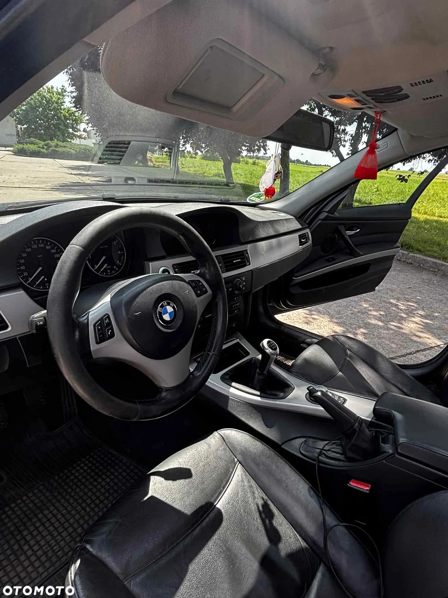 BMW Seria 3 320i Touring - 8