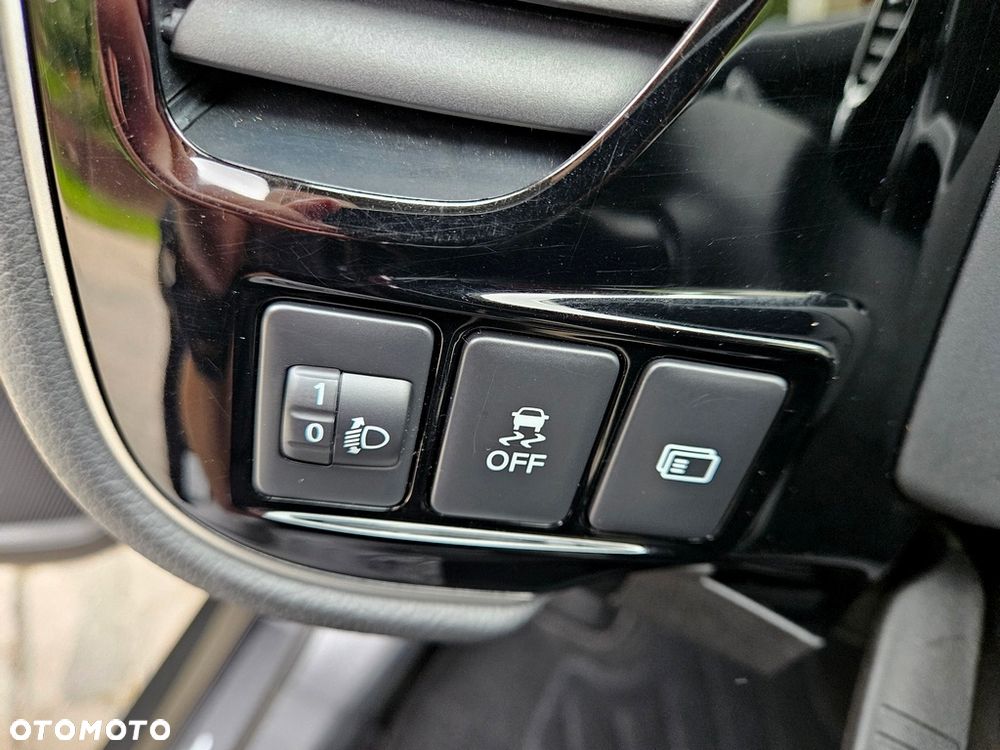 Mitsubishi Outlander - 35
