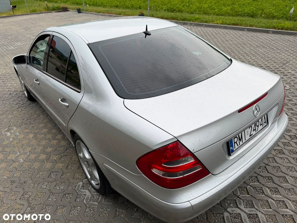 Mercedes-Benz Klasa E 270 CDI Avantgarde - 31