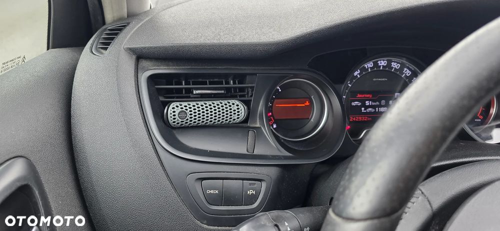 Citroën C5 1.6 HDi Attraction - 8