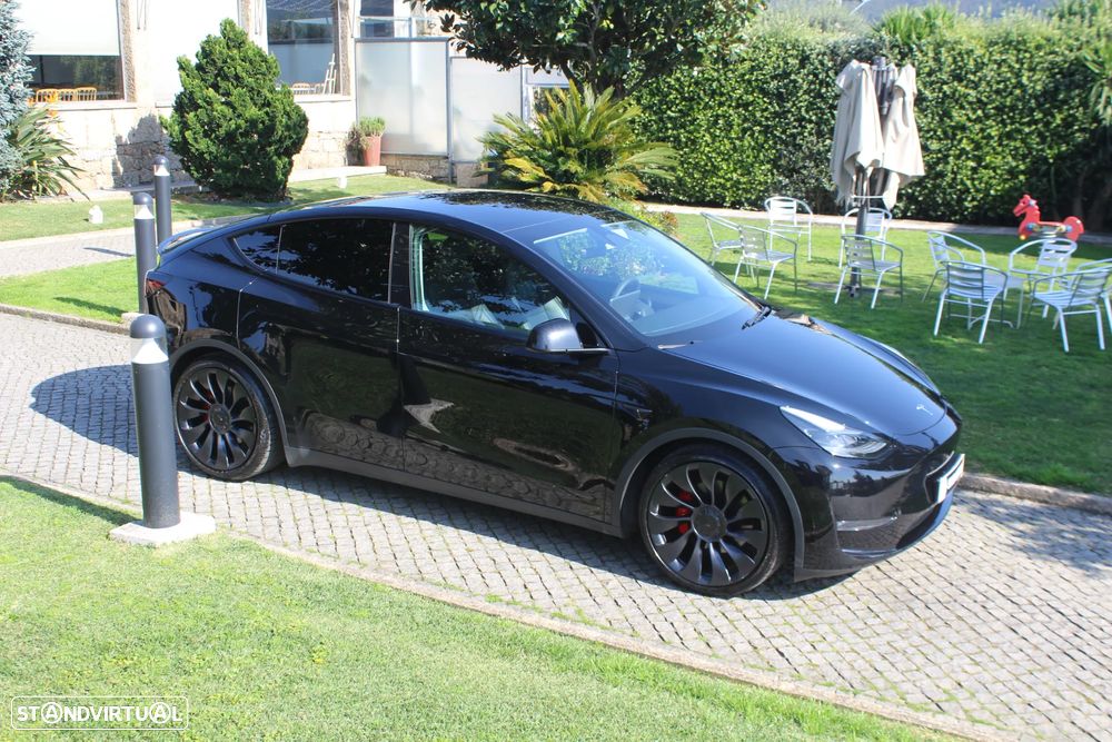 Tesla Model Y Performance Dual Motor AWD - 7