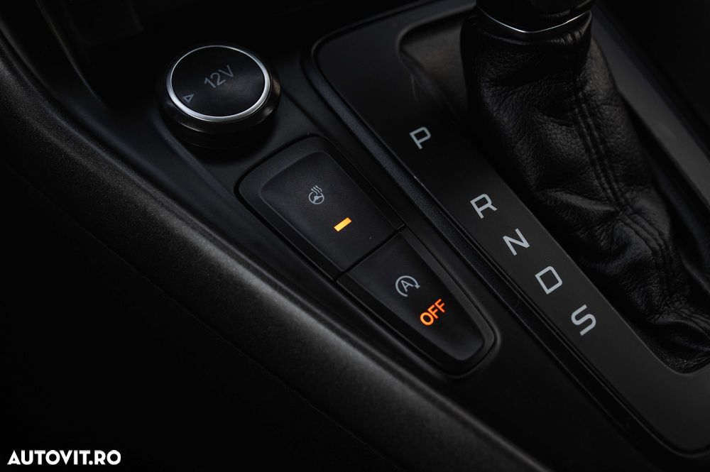 Ford Focus 1.5 TDCi Powershift Titanium - 17