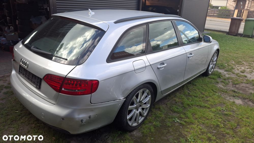 Audi A4 Avant - 4
