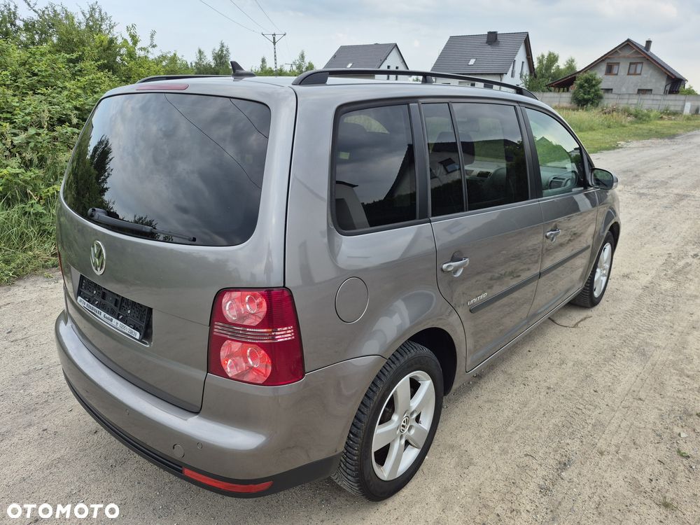 Volkswagen Touran - 3