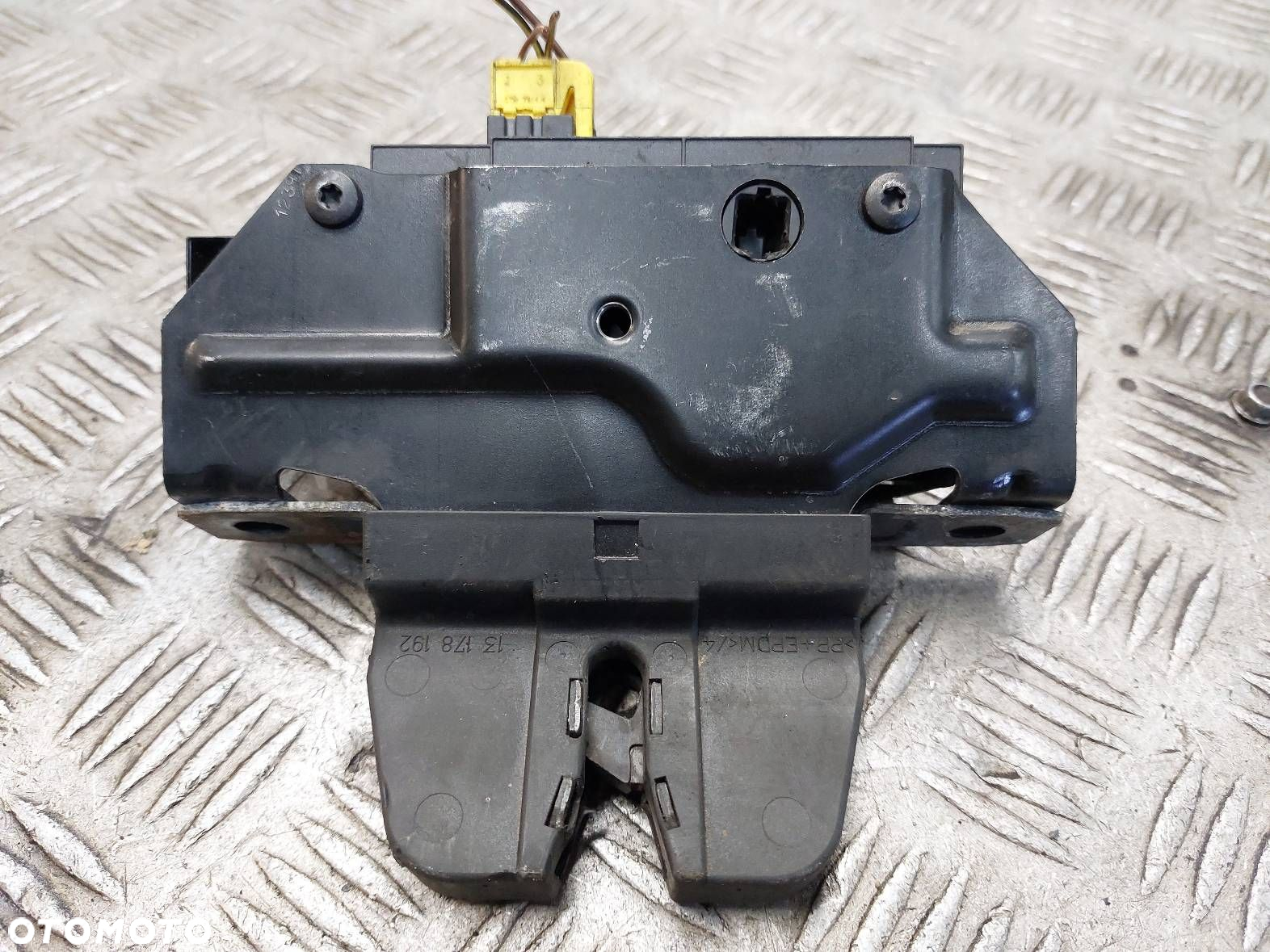 ZAMEK KLAPY BAGAŻNIKA OPEL VECTRA C HB 5D 13178192 495072894 - 4