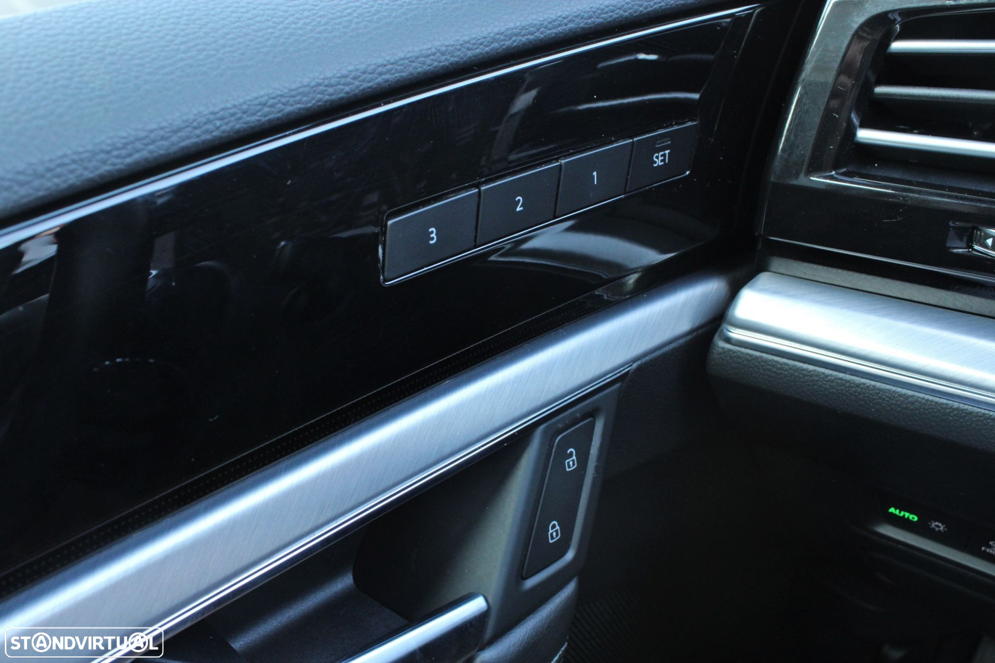 VW Touareg 3.0 TDI V6 Elegance Plus - 18