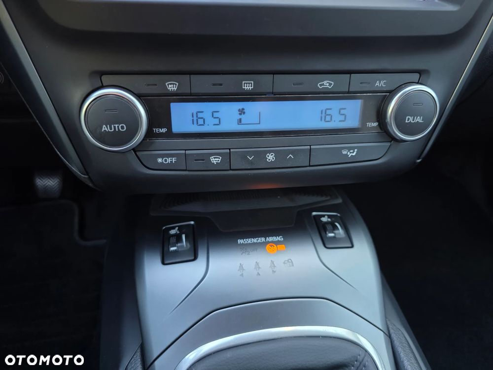 Toyota Avensis - 37