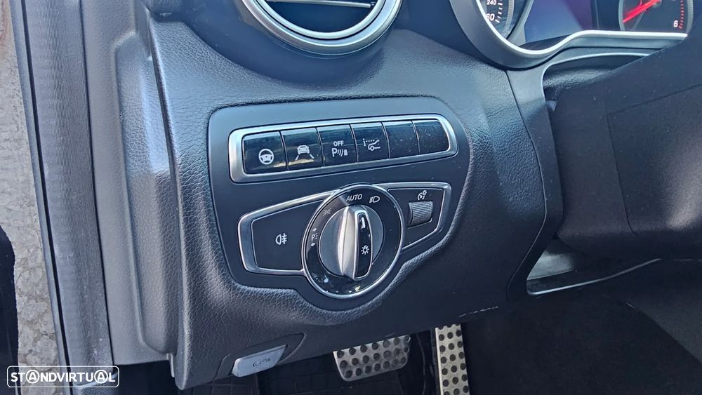 Mercedes-Benz C 300 h AMG Line - 16