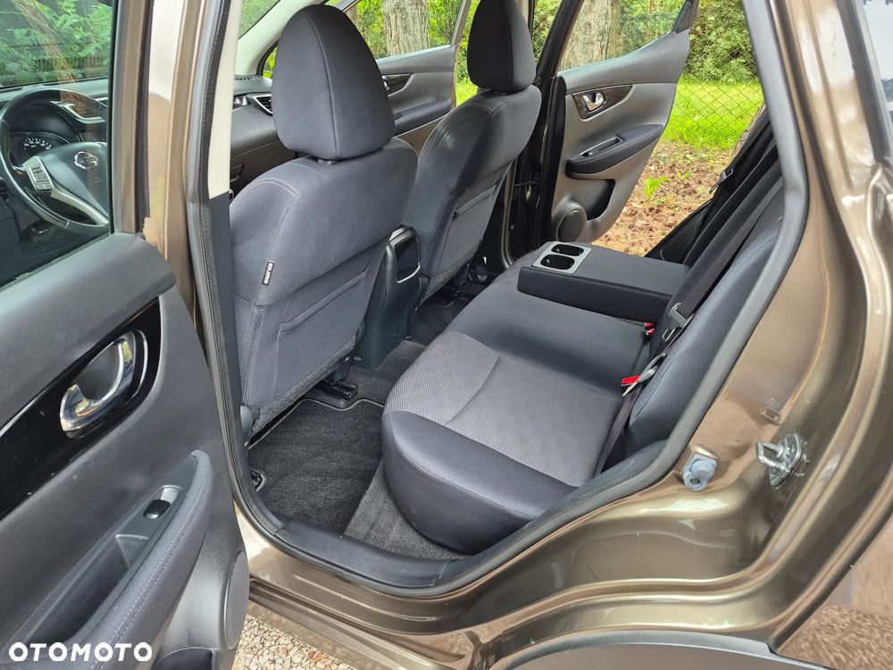 Nissan Qashqai 1.6 dCi DPF acenta - 17