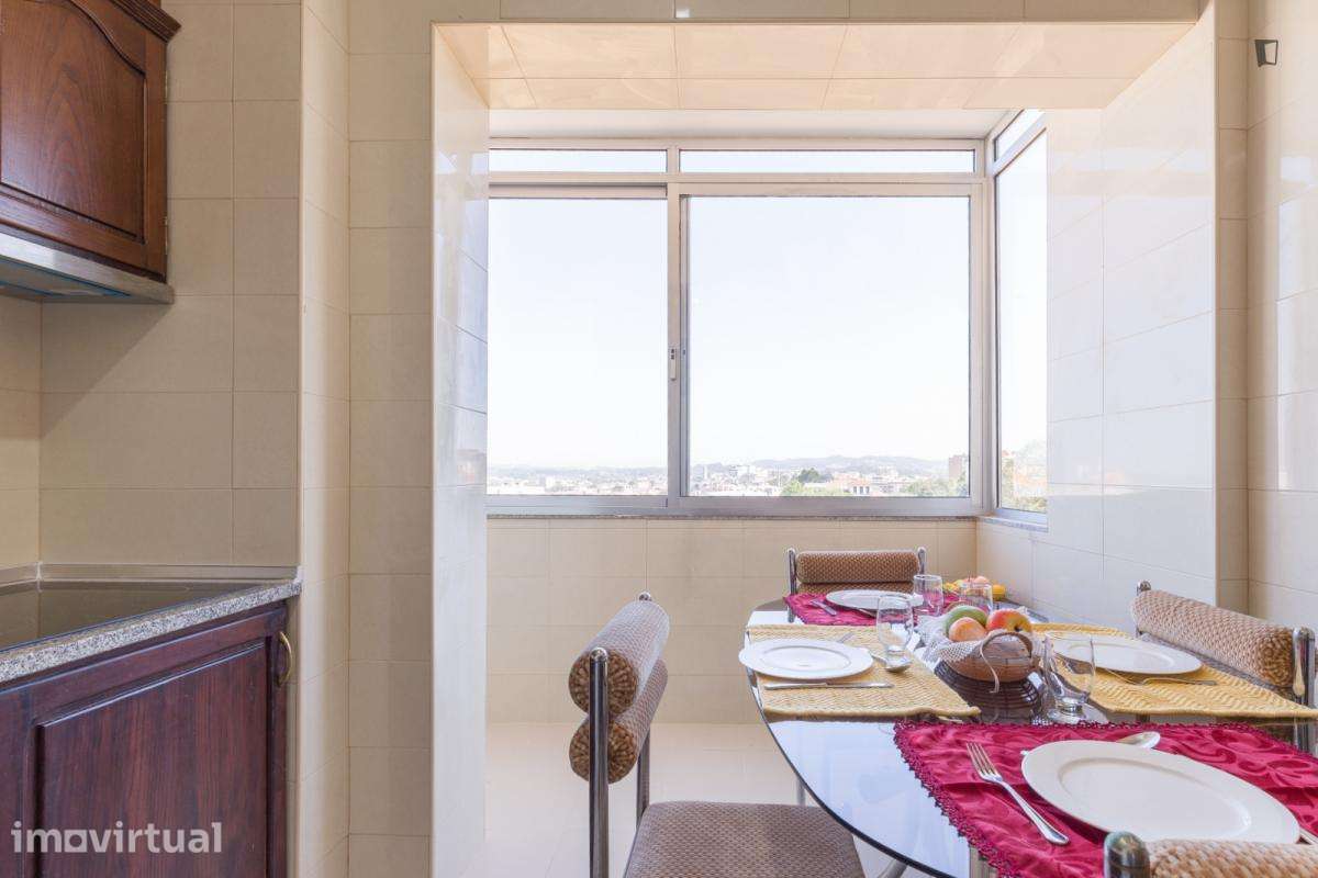 Quarto - localizado em Valongo Porto - Grande imagem: 3/20