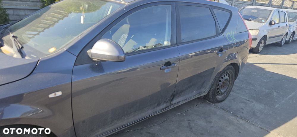 KIA CEED I SW 06-09 1.6 CRDI - RAMKA RADIA NAWIEWU - 11