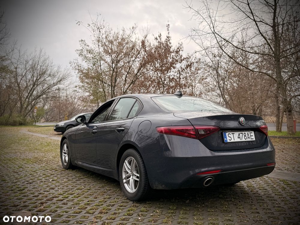 Alfa Romeo Giulia - 10