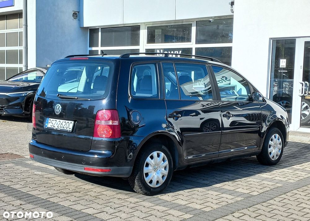 Volkswagen Touran - 5