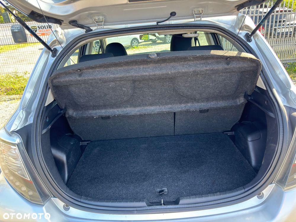 Toyota Yaris 1.4 D-4D Premium - 27