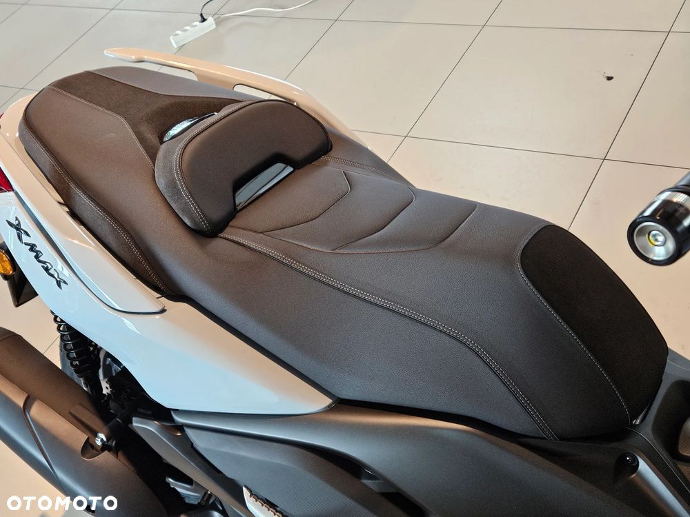 Yamaha X-max - 11