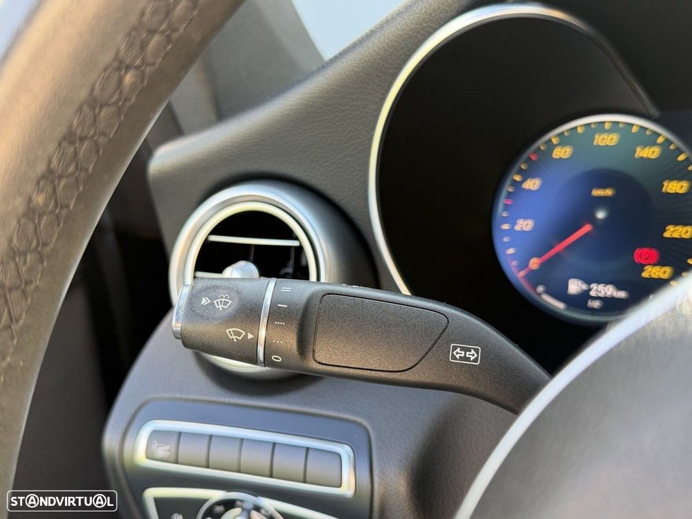 Mercedes-Benz C 220 d AMG Line - 36