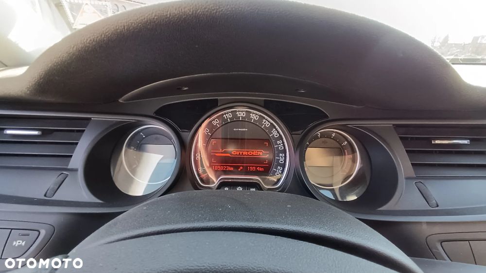 Citroën C5 2.0 16V Confort - 27