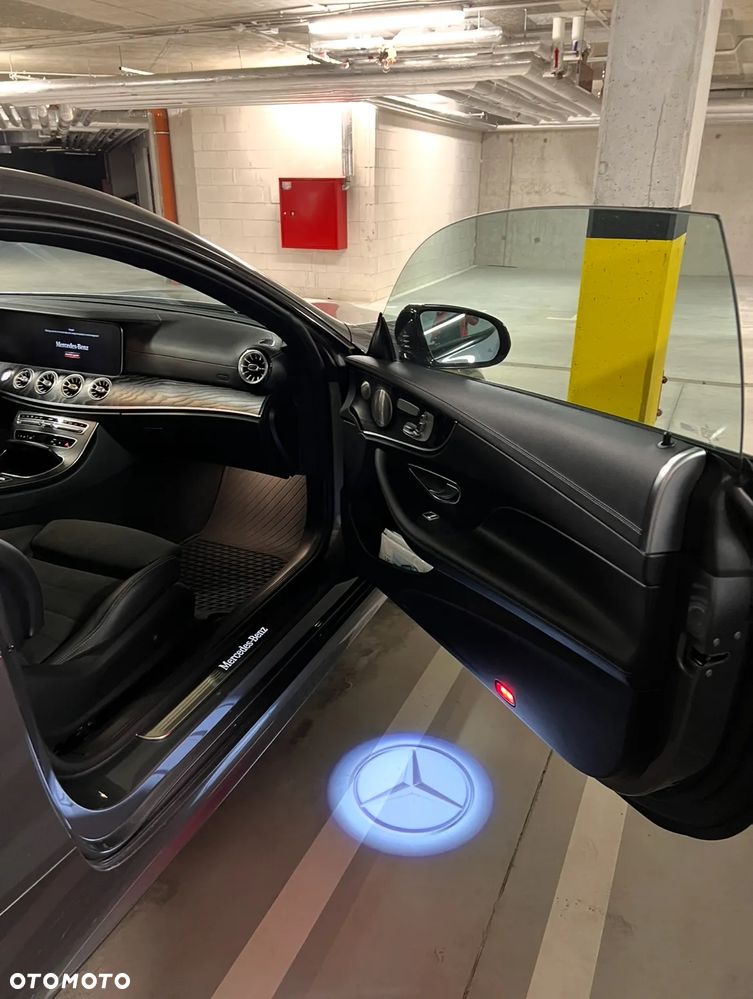 Mercedes-Benz Klasa E 200 4-Matic AMG - 17