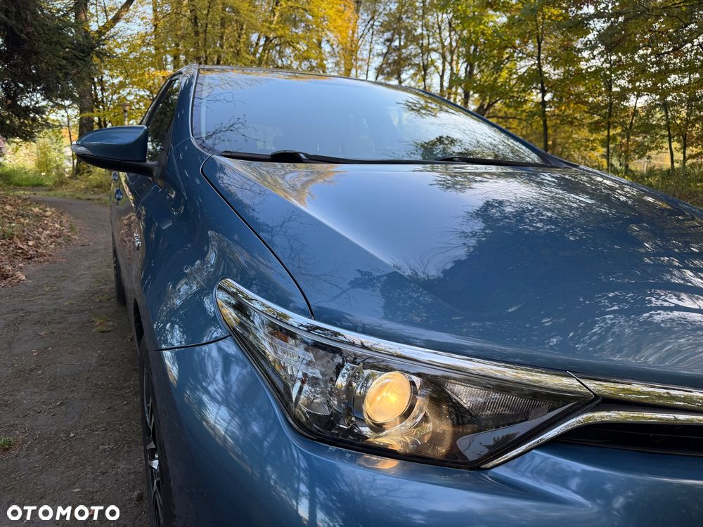 Toyota Auris 1.8 HSD Luna - 16